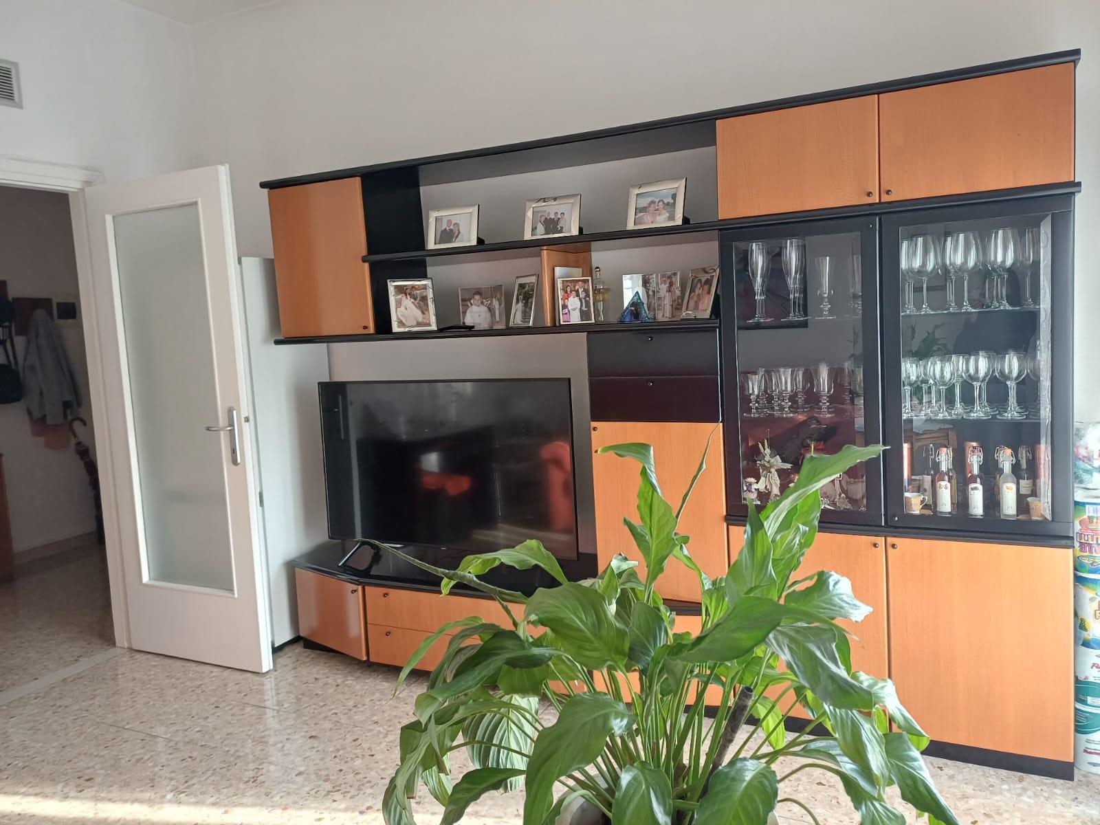 Appartamento via Brenta 3, Verona